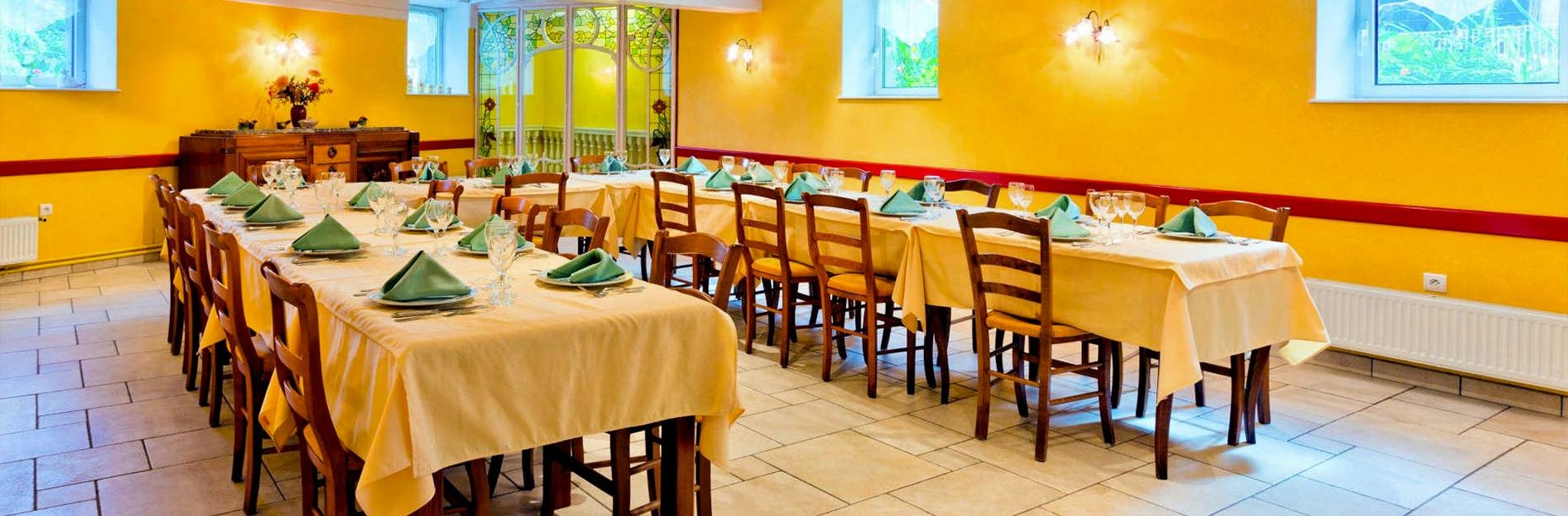 Repas de groupe - Restaurant Au Pont De Raffiny - Saint Romain - Restaurant Saint Antheme - Resto Ambert